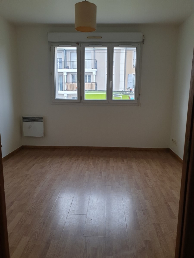 A LOUER VILLIERS-SUR-MARNE (94) studio de 20m ² 