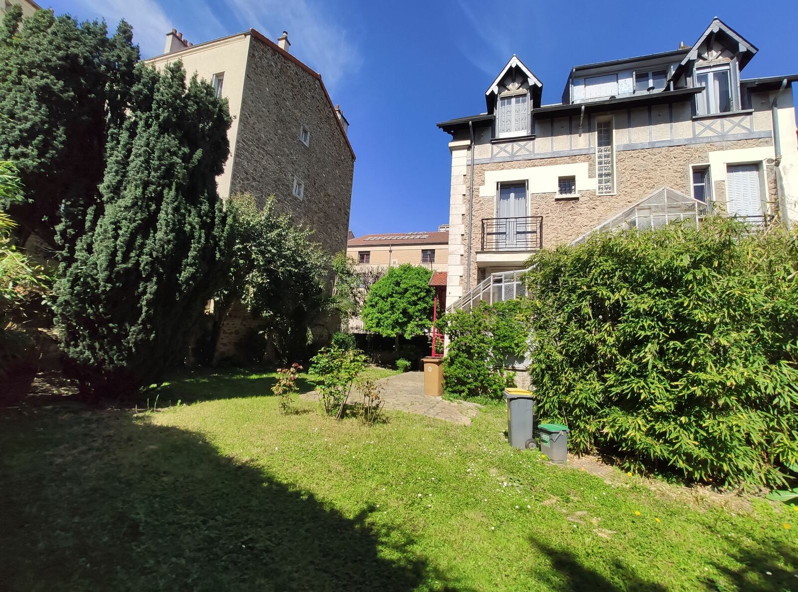 Maison familiale en Pierre de Meulière avec jardin et garage 94400 VITRY SUR SEINE