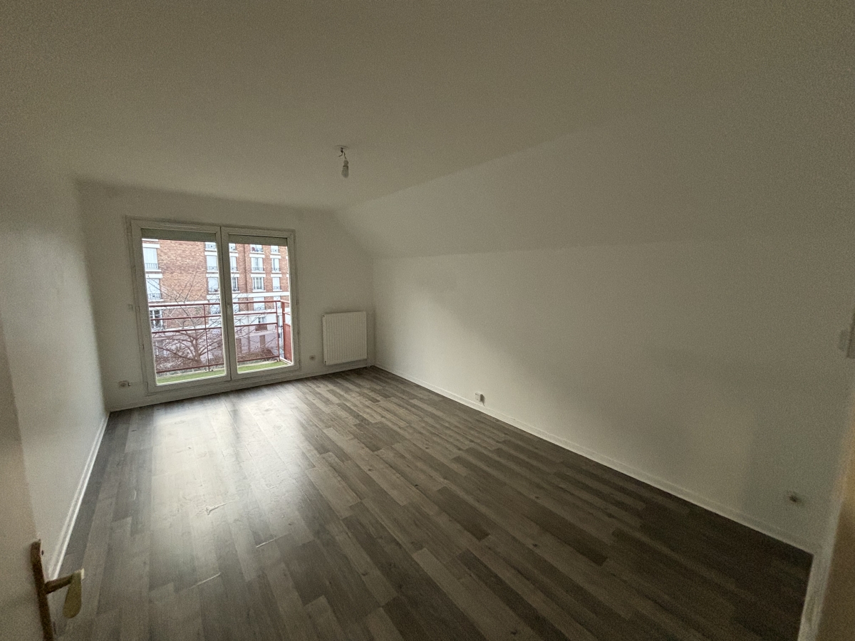 A LOUER - VITRY SUR SEINE (94) F2 APPARTEMENT 46M² PROCHE RER C