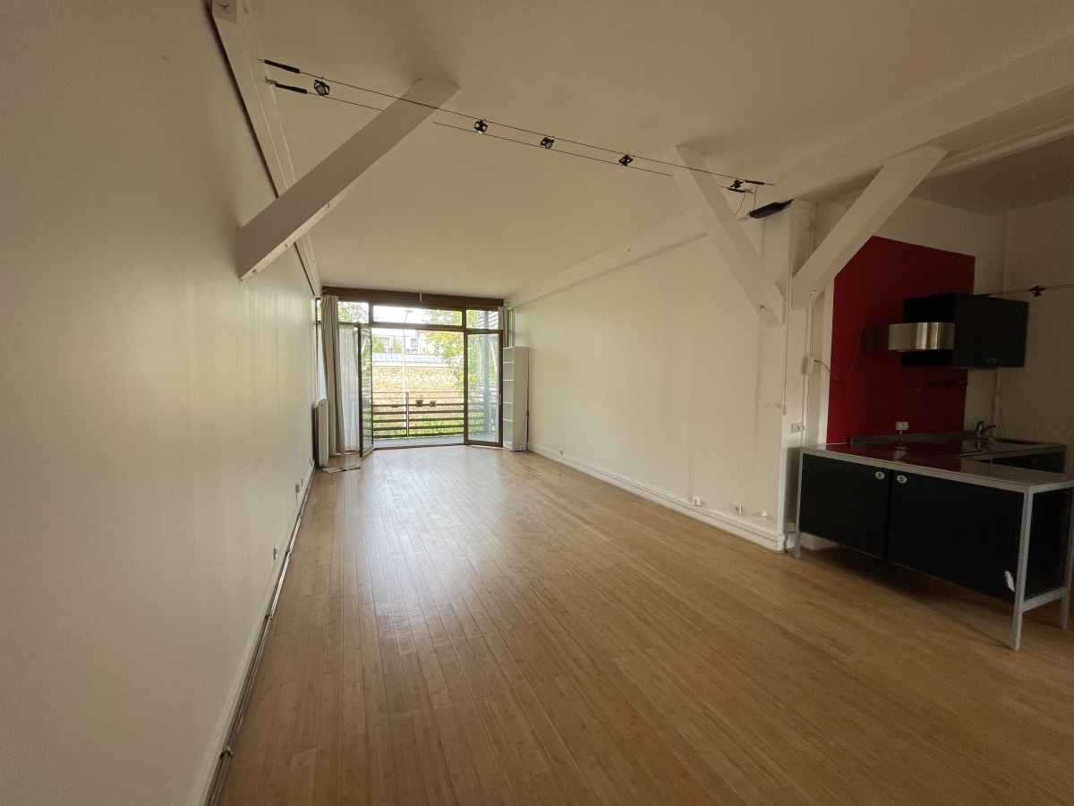 A LOUER - IVRY SUR SEINE (94) F3 LOFT 73M² PROCHE RER C