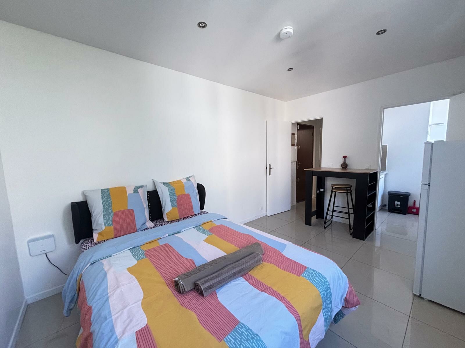 A LOUER - VITRY-SUR-SEINE (94) F1 28M² PROCHE RER C