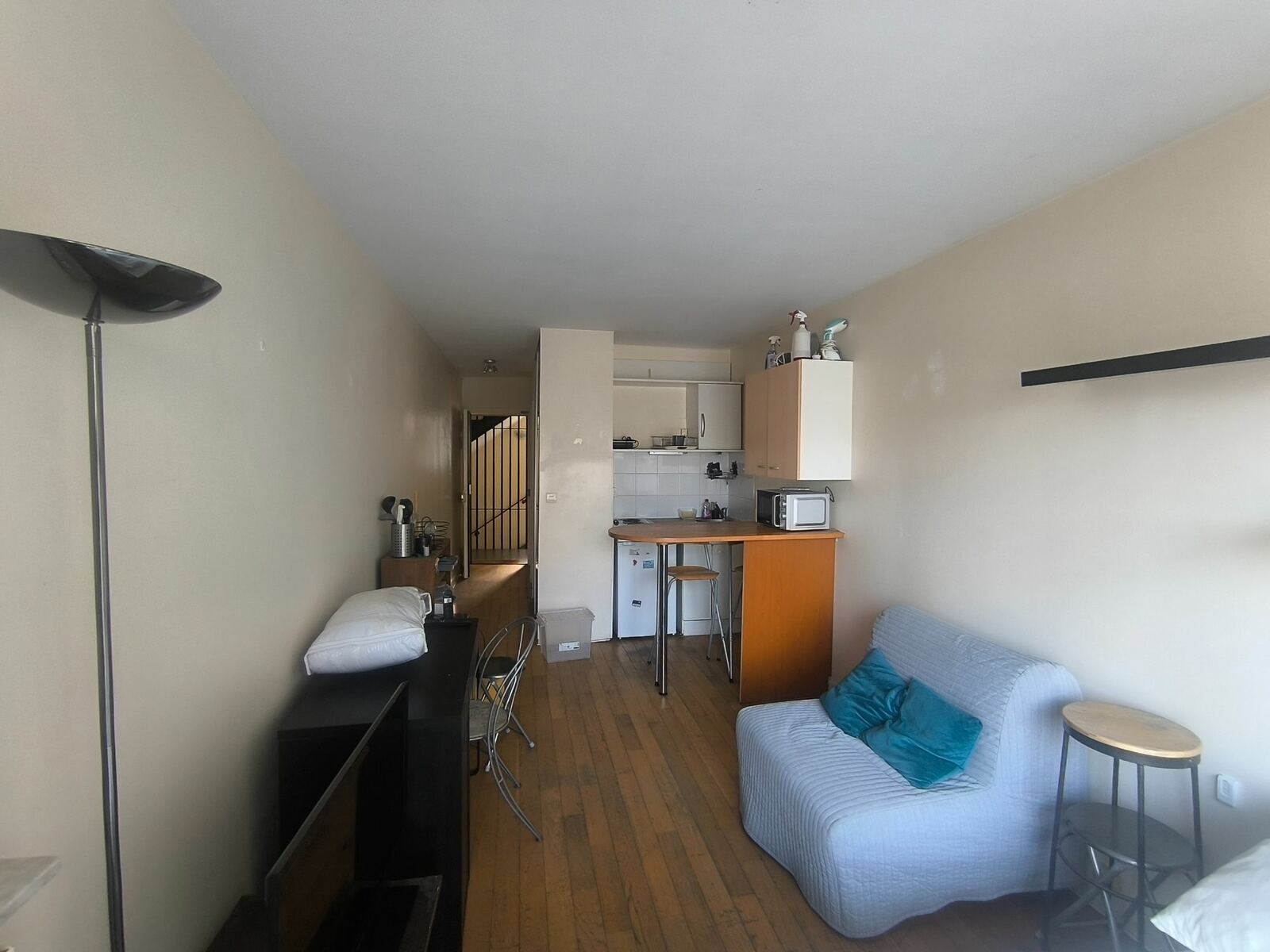 A louer - Studio sans perte de place avec balcon
